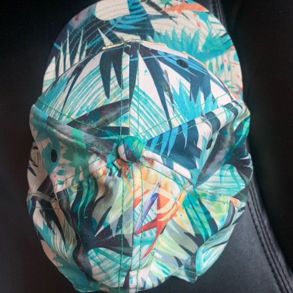 Nike Lebron James Champion Celebration Floral Snapback Cap - Picture 7 of 16